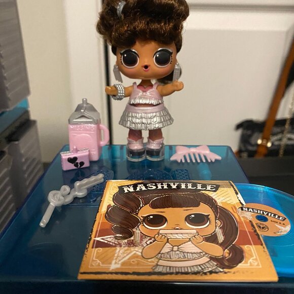 L.O.L - Picture 16 of 16